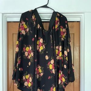 Size 3/4 torrid midcalf floral skirt